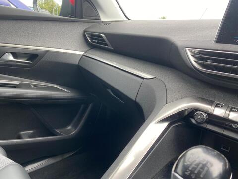 1.2 PureTech Allure SUV 5dr Petrol Manual Euro 6 (s/s) (130 ps)