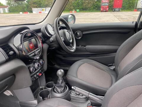 1.5 Cooper Classic Hatchback 3dr Petrol Manual Euro 6 (s/s) (136 ps)