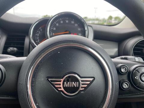 1.5 Cooper Classic Hatchback 3dr Petrol Manual Euro 6 (s/s) (136 ps)