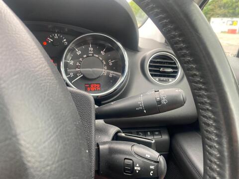 1.6 BlueHDi Allure SUV 5dr Diesel EAT Euro 6 (s/s) (120 ps)