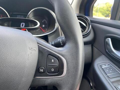 0.9 TCe Iconic Hatchback 5dr Petrol Manual Euro 6 (s/s) (90 ps)