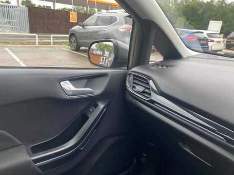 T EcoBoost Zetec Navigation 1.0 5dr Hatchback Manual Petrol