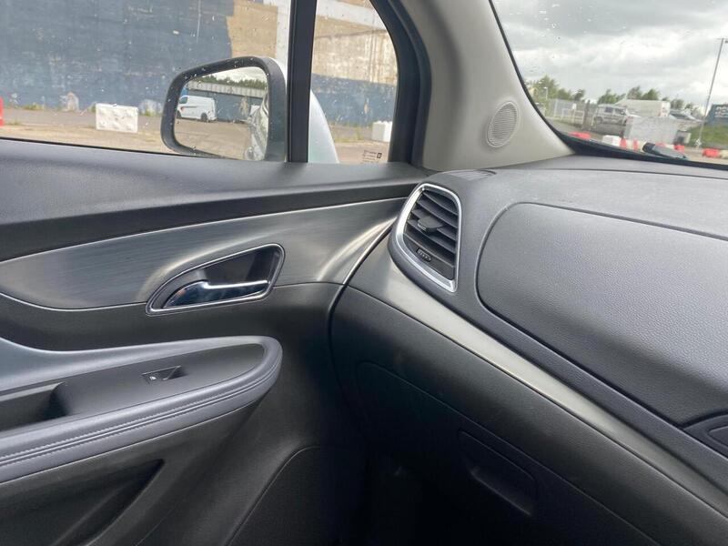 Vauxhall 1.4i Turbo SE SUV 5dr Petrol Manual 2WD Euro 6 (s/s) (140 ps)