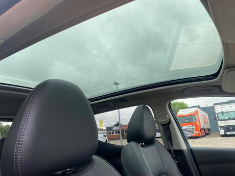 DIG-T Tekna Glass Roof Pack 1.2 5dr SUV Manual Petrol