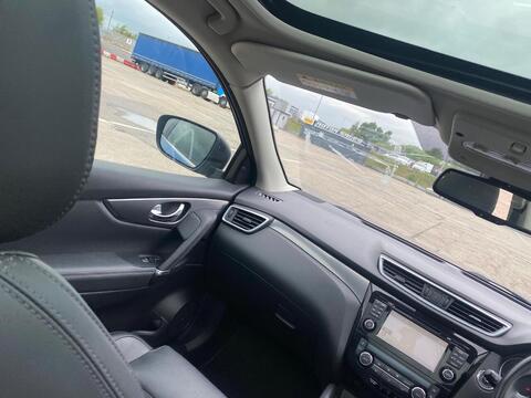 DIG-T Tekna Glass Roof Pack 1.2 5dr SUV Manual Petrol