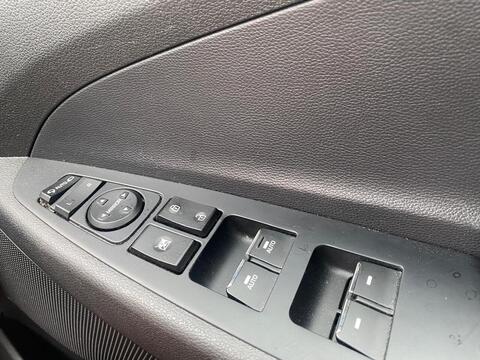1.6 CRDi MHEV SE Nav SUV 5dr Diesel Hybrid Manual Euro 6 (s/s) (115 ps)