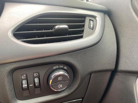 1.4i Turbo Design Hatchback 5dr Petrol Manual Euro 6 (125 ps)