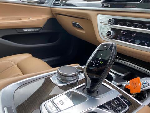 3.0 740Li Saloon 4dr Petrol Auto Euro 6 (s/s) (326 ps)