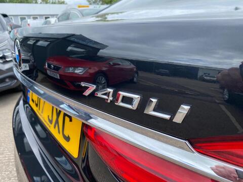 3.0 740Li Saloon 4dr Petrol Auto Euro 6 (s/s) (326 ps)