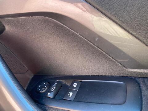 1.2 PureTech Active SUV 5dr Petrol Manual Euro 6 (82 ps)