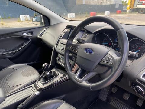 1.0T EcoBoost Titanium X Hatchback 5dr Petrol Manual Euro 6 (s/s) (125 ps)