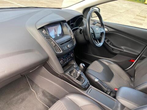 1.0T EcoBoost Titanium X Hatchback 5dr Petrol Manual Euro 6 (s/s) (125 ps)