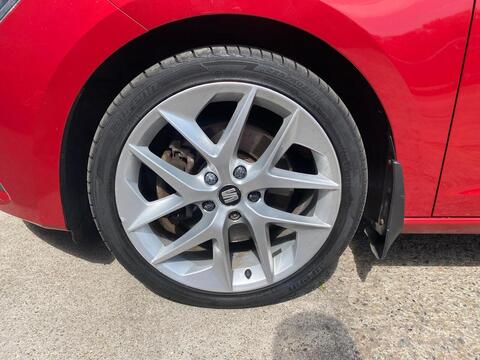 1.8 TSI FR Technology Hatchback 5dr Petrol Manual Euro 6 (s/s) (180 ps)