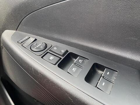 1.6 GDi SE Nav SUV 5dr Petrol Manual Euro 6 (s/s) (132 ps)