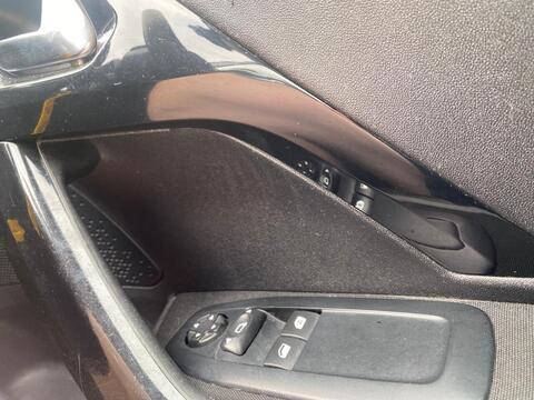 1.0 PureTech Access (a/c) Hatchback 5dr Petrol Manual Euro 6 (68 ps)