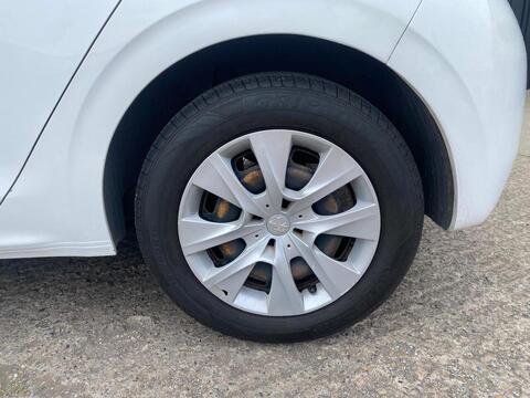 1.0 PureTech Access (a/c) Hatchback 5dr Petrol Manual Euro 6 (68 ps)