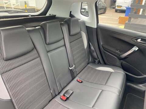 1.2 PureTech Allure Premium SUV 5dr Petrol Manual Euro 6 (s/s) (82 ps)