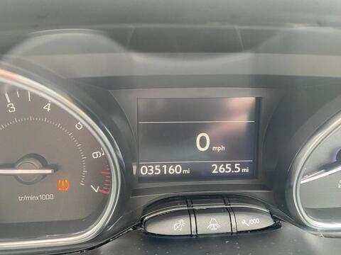1.2 PureTech Allure Premium SUV 5dr Petrol Manual Euro 6 (s/s) (82 ps)