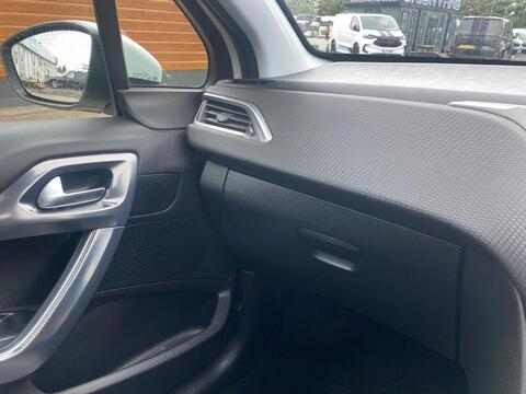 1.2 PureTech Allure Premium SUV 5dr Petrol Manual Euro 6 (s/s) (82 ps)