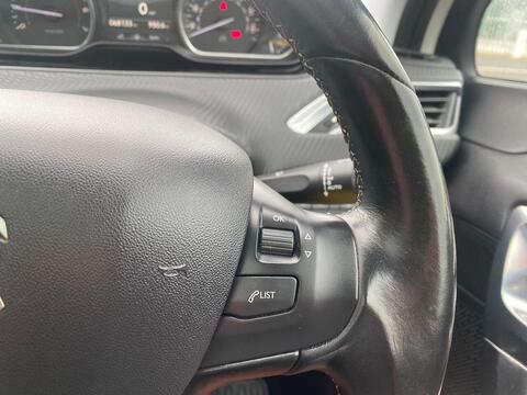 1.2 PureTech Allure Premium SUV 5dr Petrol Manual Euro 6 (s/s) (82 ps)