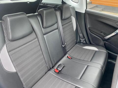 1.2 PureTech Allure Premium SUV 5dr Petrol Manual Euro 6 (s/s) (82 ps)