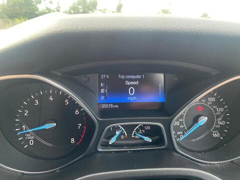 1.0T EcoBoost Titanium Hatchback 5dr Petrol Manual Euro 6 (s/s) (125 ps)