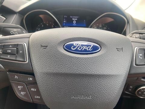 1.0T EcoBoost Titanium Hatchback 5dr Petrol Manual Euro 6 (s/s) (125 ps)