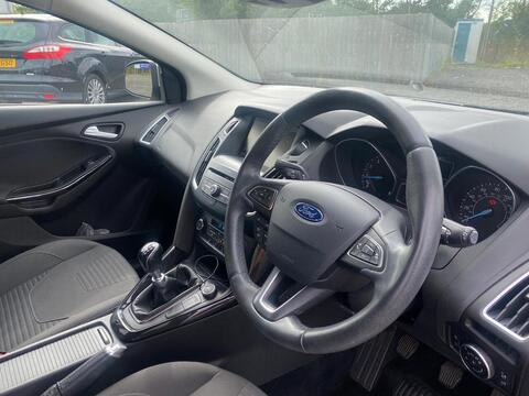 1.0T EcoBoost Titanium Hatchback 5dr Petrol Manual Euro 6 (s/s) (125 ps)