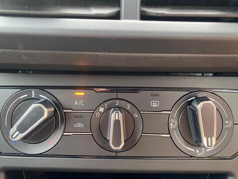 1.0 TSI SE Hatchback 5dr Petrol Manual Euro 6 (s/s) (95 ps)