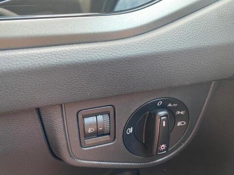 1.0 TSI SE Hatchback 5dr Petrol Manual Euro 6 (s/s) (95 ps)