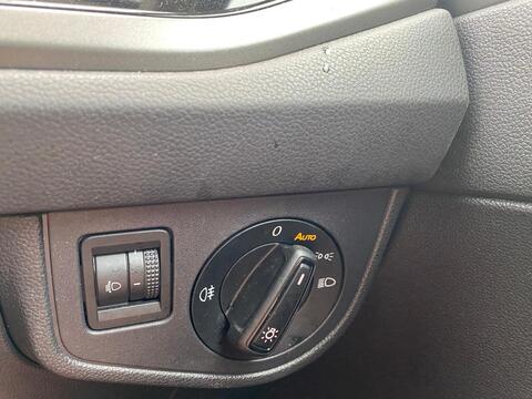 1.0 TSI SE Hatchback 5dr Petrol Manual Euro 6 (s/s) (95 ps)