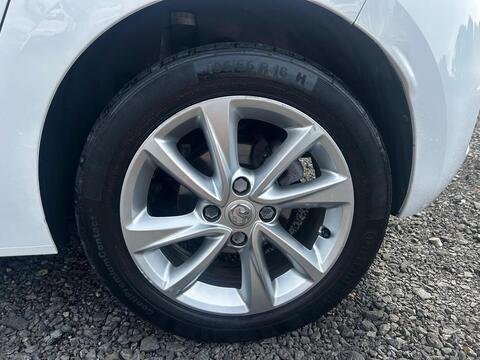 1.2 Turbo SE Hatchback 5dr Petrol Manual Euro 6 (s/s) (100 ps)
