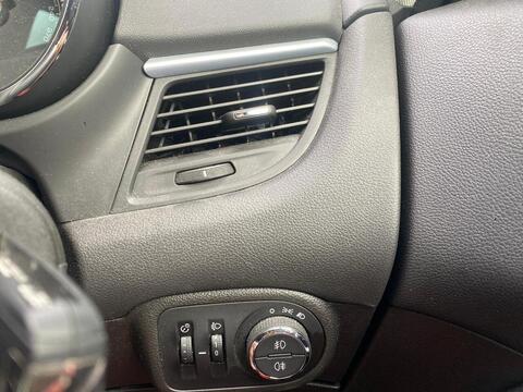 1.8 16V Tech Line MPV 5dr Petrol Manual Euro 5 (140 ps)