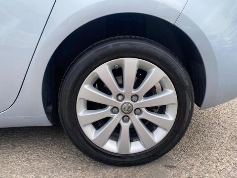 1.8 16V Tech Line MPV 5dr Petrol Manual Euro 5 (140 ps)