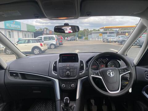 1.8 16V Tech Line MPV 5dr Petrol Manual Euro 5 (140 ps)