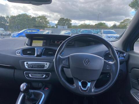 1.5 dCi Dynamique Nav MPV 5dr Diesel Manual Euro 6 (s/s) (110 ps)
