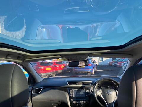 DIG-T Tekna Glass Roof Pack 1.6 5dr SUV Manual Petrol