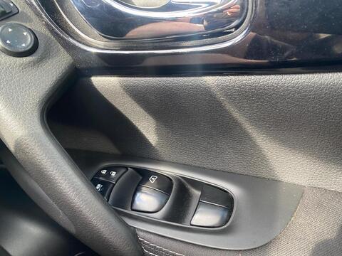 dCi N-Connecta Glass Roof Pack 1.5 5dr SUV Manual Diesel