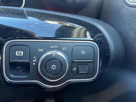 1.5 A180d AMG Line (Premium) Saloon 4dr Diesel 7G-DCT Euro 6 (s/s) (116 ps)
