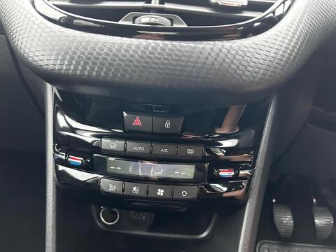 1.2 PureTech Tech Edition Hatchback 5dr Petrol Manual Euro 6 (s/s) (82 ps)