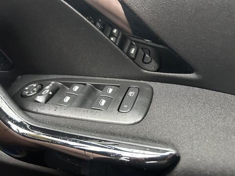 1.2 PureTech Tech Edition Hatchback 5dr Petrol Manual Euro 6 (s/s) (82 ps)