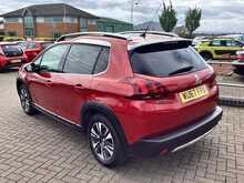 Peugeot 2008 PureTech Allure 