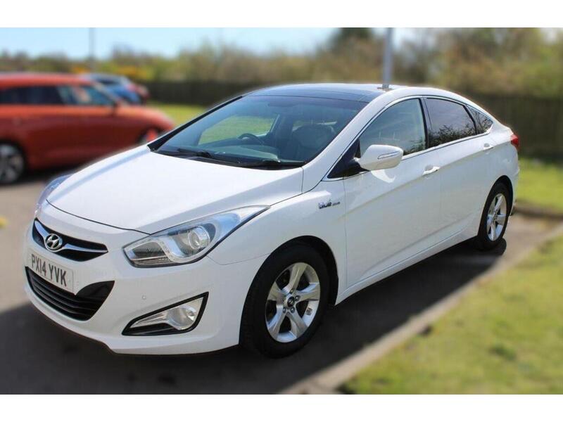 Hyundai 1.7 CRDi Blue Drive Premium Saloon 4dr Diesel Manual Euro 5 (s/s) (136 ps)