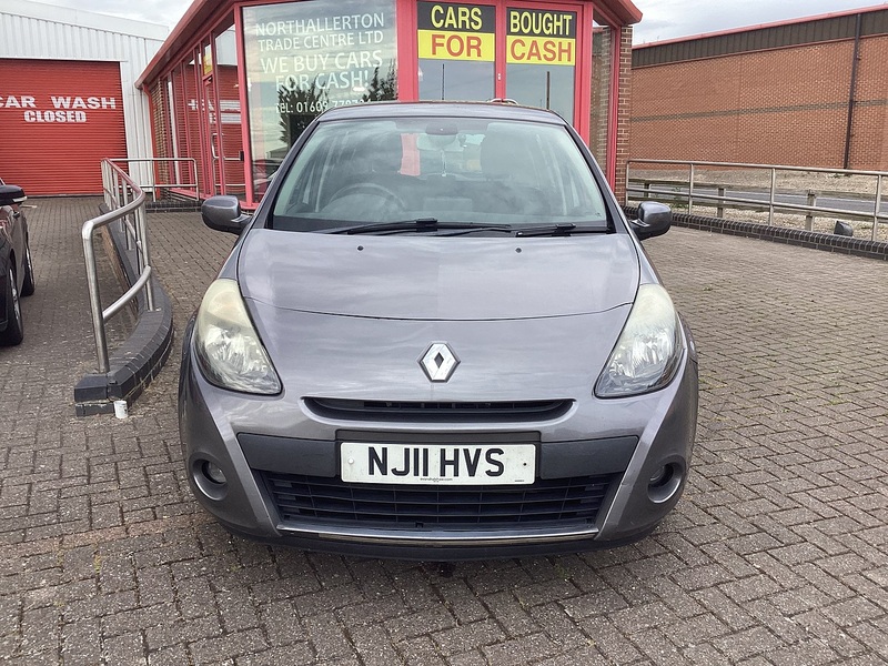 Renault 1.2 Dynamique TomTom Hatchback 5dr Petrol Manual Euro 5 (75 ps)