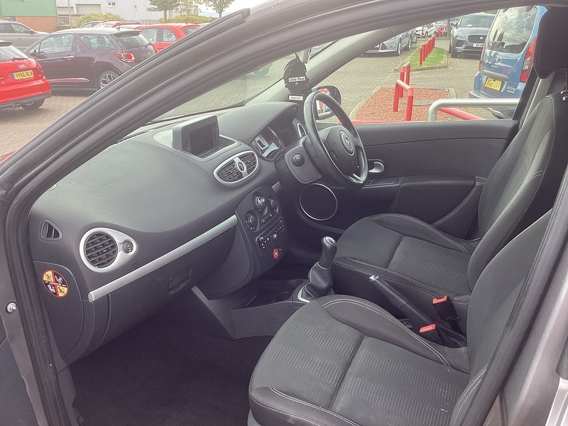Renault 1.2 Dynamique TomTom Hatchback 5dr Petrol Manual Euro 5 (75 ps)