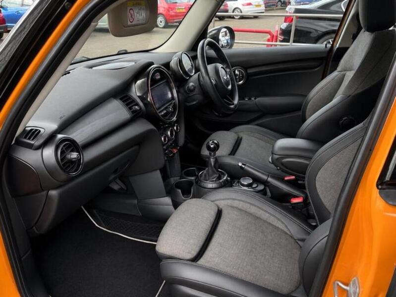 MINI 1.5 Cooper D Hatchback 5dr Diesel Manual Euro 6 (s/s) (116 ps)