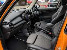 MINI Hatch Cooper D