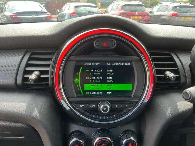 MINI 1.5 Cooper D Hatchback 3dr Diesel Manual Euro 6 (s/s) (116 ps)