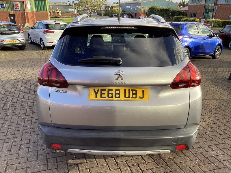 Peugeot 1.2 PureTech Allure SUV 5dr Petrol Manual Euro 6 (s/s) (82 ps)