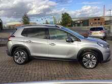 Peugeot 2008 PureTech Allure 